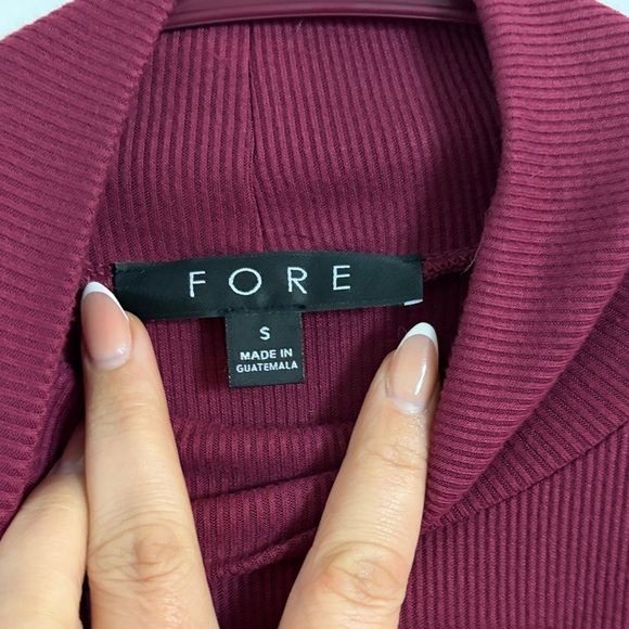 Chic Sleeveless Maxi Dress in Deep Burgundy - Picture 2 of 4